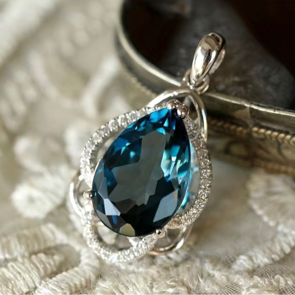 Blue Sapphire Diamond Necklace Blue Sapphire Diamond Necklace